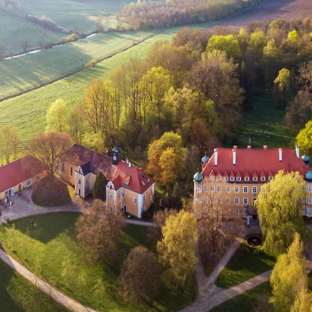 Naturschlosshotel Blumenthal Aichach Exterior foto