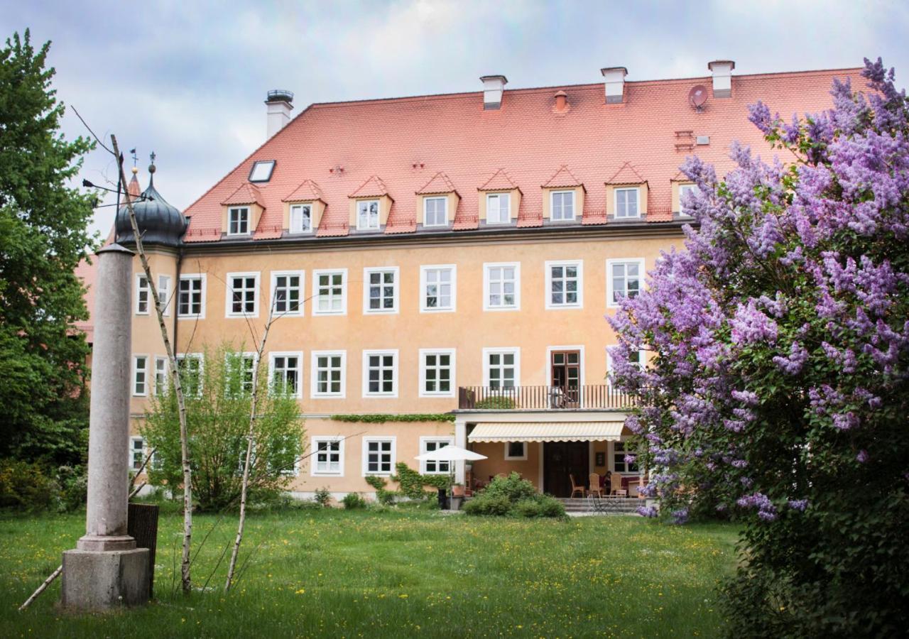 Naturschlosshotel Blumenthal Aichach Exterior foto