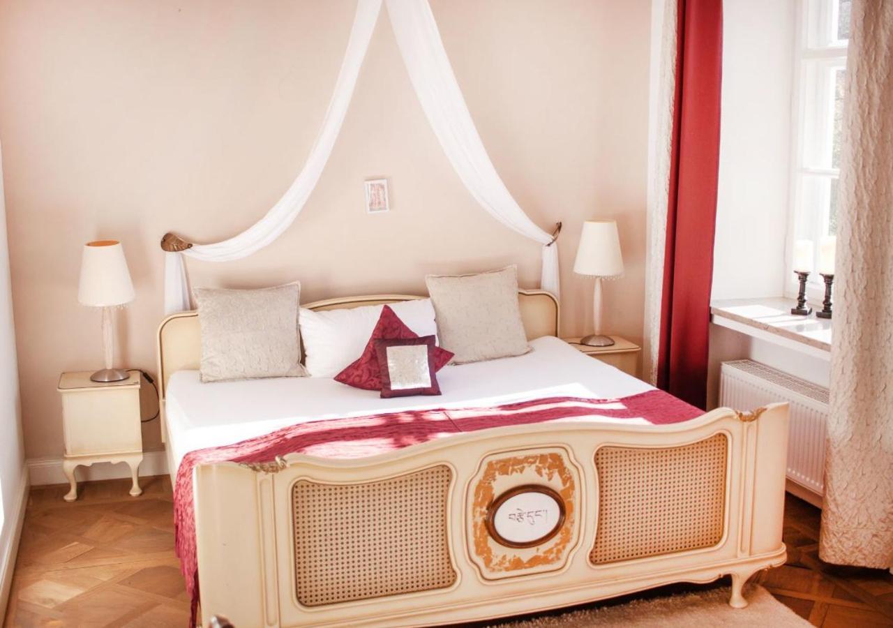 Naturschlosshotel Blumenthal Aichach Habitación foto